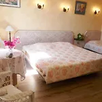 Alexandra - Boutique Отель