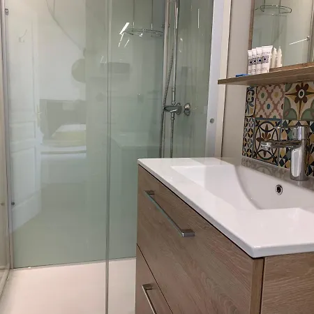 Alexandra - Boutique 3*