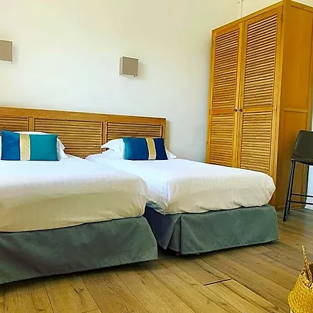 Alexandra - Boutique Hotel 3*