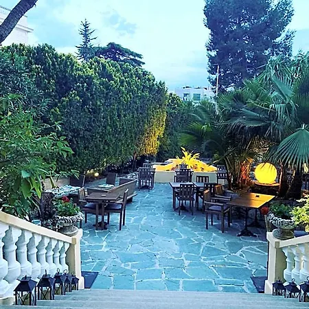Alexandra - Boutique Hotel 3*